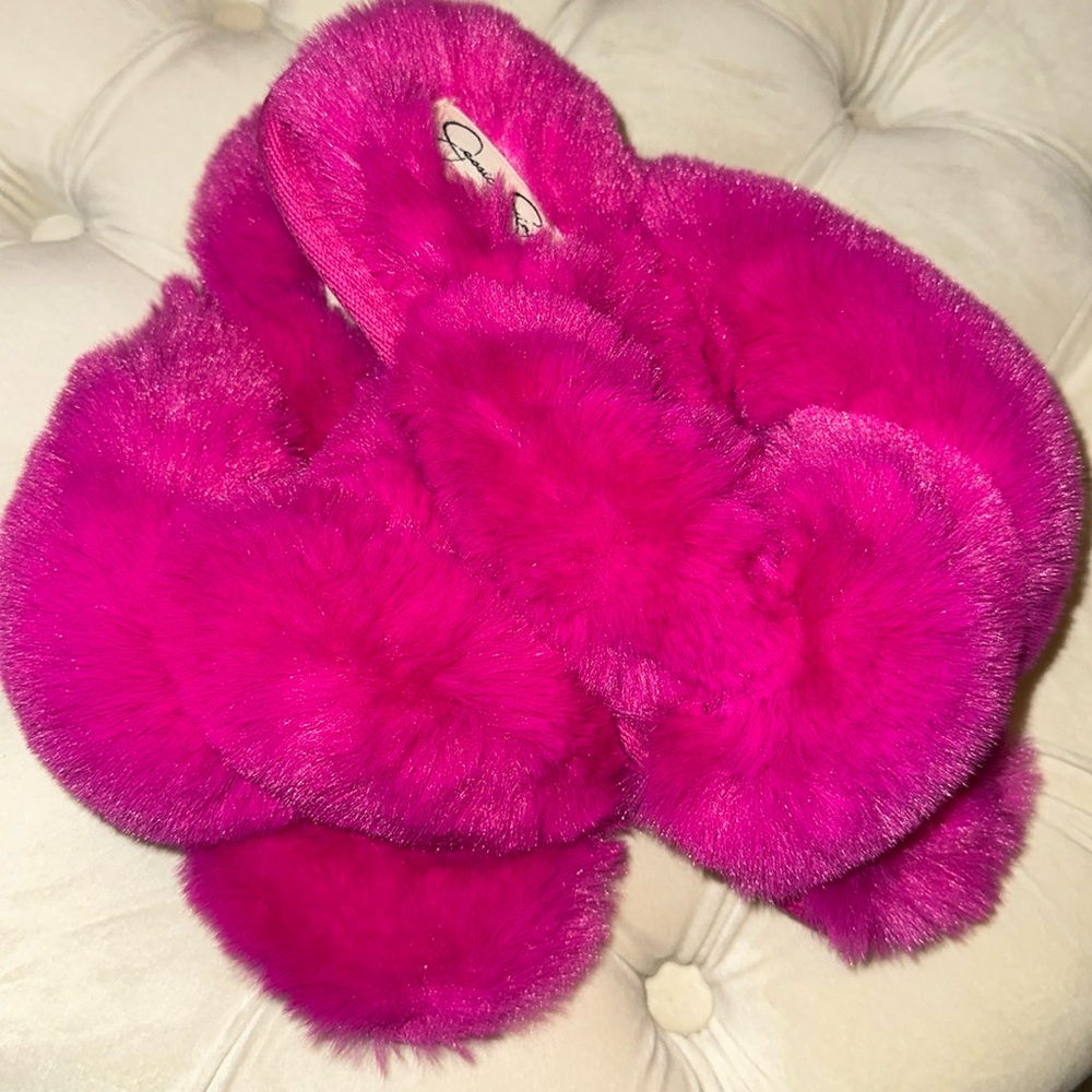 Jessica Sipson Fuzzy Pink Slippers for Women